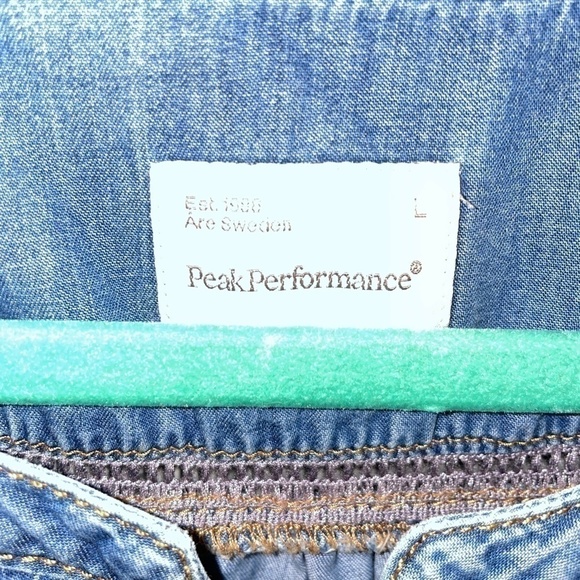 EUC Peak Performance Pearl Snap Denim Short Sleeve Shirt Size Large - Picture 2 of 7